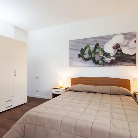 Almes Apartment *