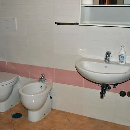 Guest house Casa Per Ferie Beato Rosaz 3*