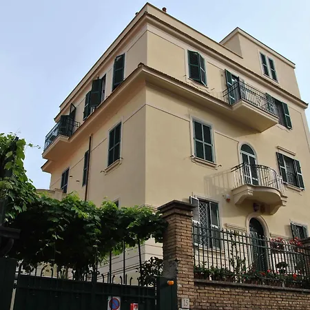 Casa Per Ferie Beato Rosaz 3*