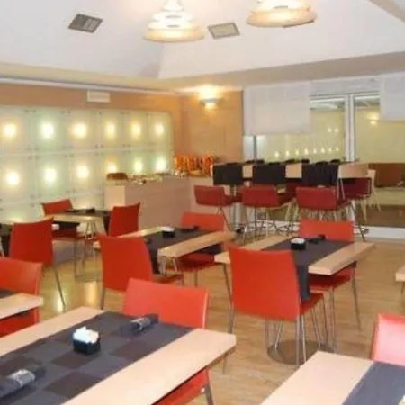 Hotel Leonardo Boutique Termini 4*