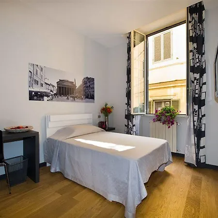 Finestra Su Trastevere - Roma