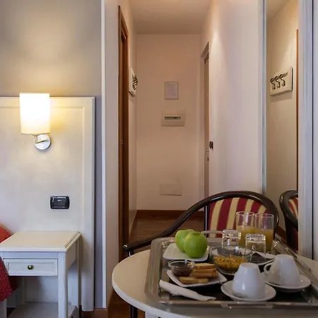 & 2* Rome