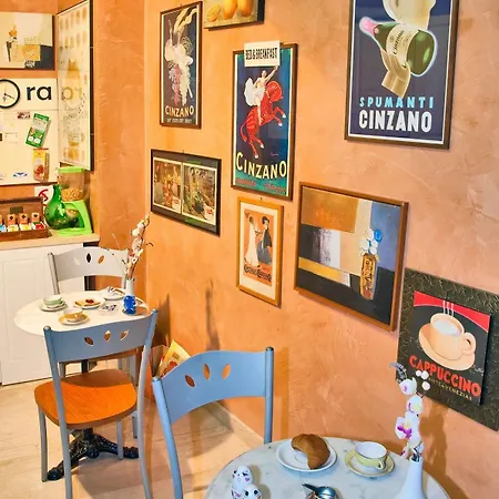 Bed & Breakfast Domusamor Colosseo Roma