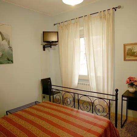 Altamira Bed & Breakfast 3*