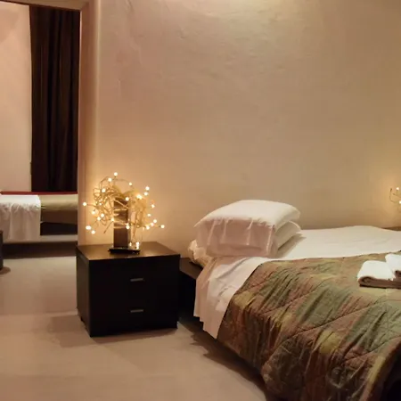 Happy Holiday Hotel 2*