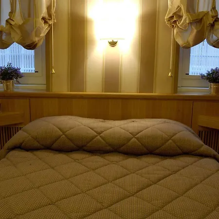 Domus Cavour 3* Roma