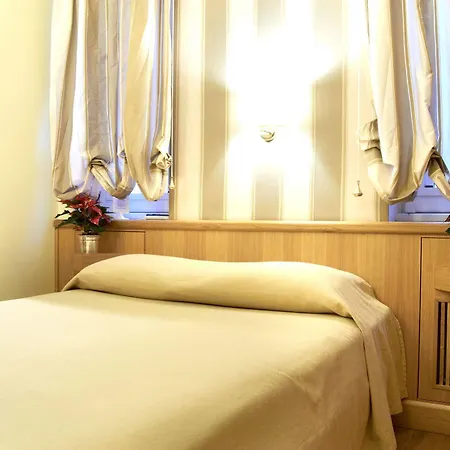 Domus Cavour 3* Roma