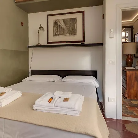 Holidays Monti Roma