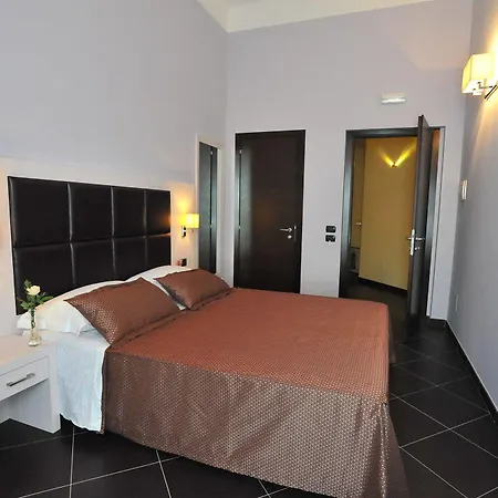 Cenci Fontana Di Trevi Guest house 2*