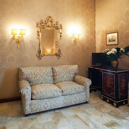 Hotel Des Epoques Rome
