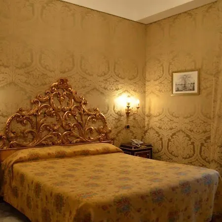Hotel Des Epoques Rome