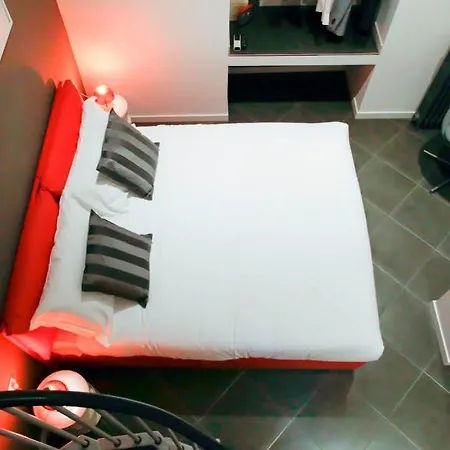 Onetime Guest house 3*