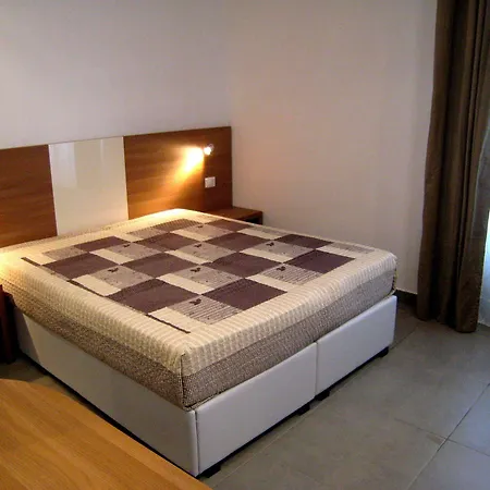 Guest house Holidays S.lorenzo New 2*