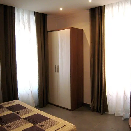 Holidays S.lorenzo New Guest house Rome