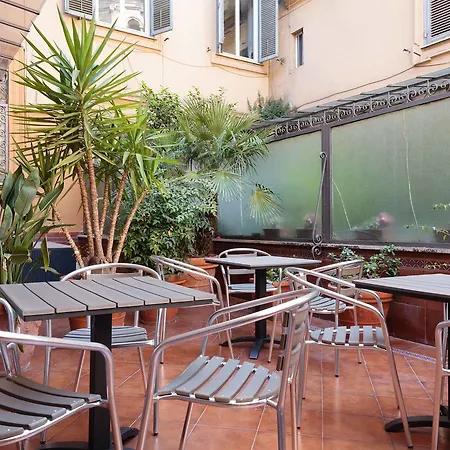 Lh Royal Terrace Penzion 2*