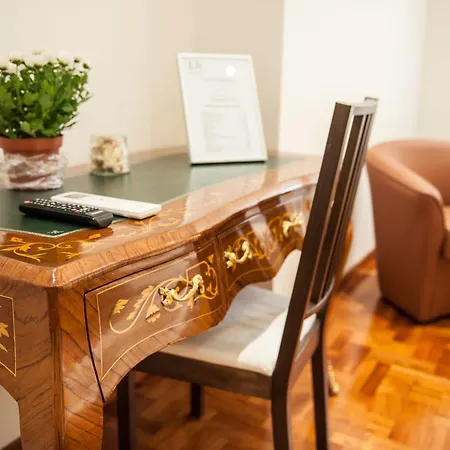 Lh Royal Terrace Pensionat 2*