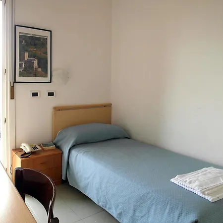 Casa Per Ferie Opera Don Calabria 3* Roma