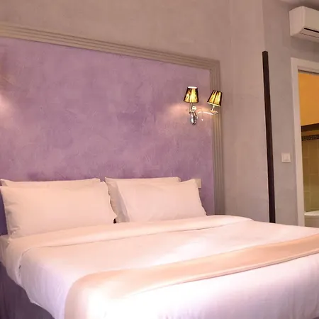 Tiburtina House Affittacamere 2*