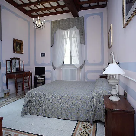La Maison Dell'orologio 2*