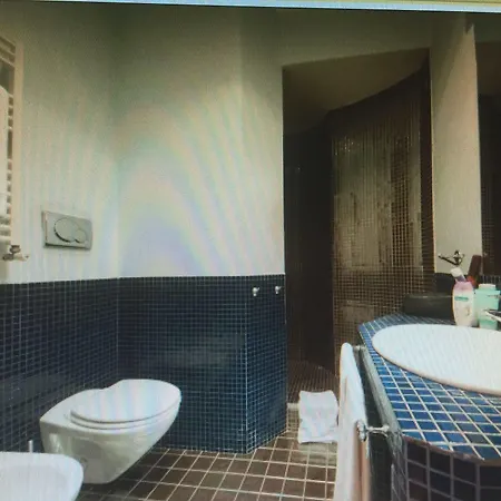 Maison d'hôtes Relais Conte Di Cavour De Luxe 2*