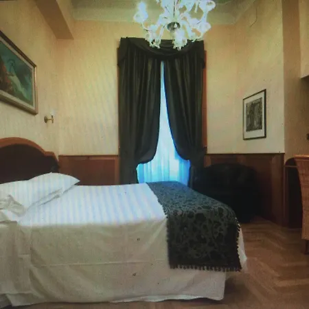Relais Conte Di Cavour De Luxe 2*