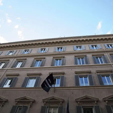 Trecento Hotel