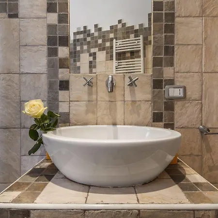 Orlando Innamorato Bed & Breakfast Rome