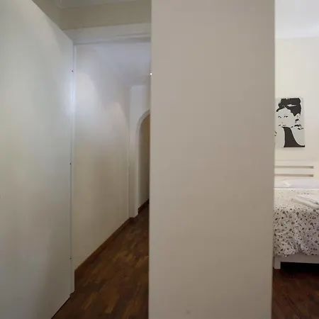 Santi Quattro Al Colosseo Bed & Breakfast 2*