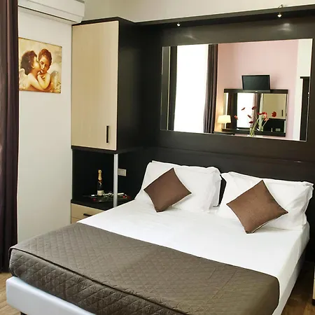 Manzoni Holidays Guest house 2*