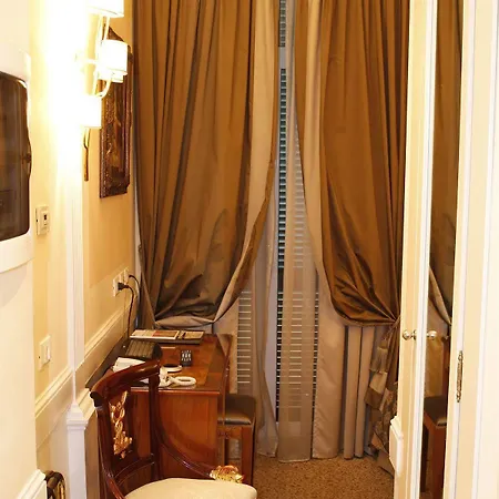Boutique Trevi Hotel Rome