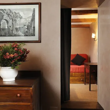 Residenza San Calisto Rome