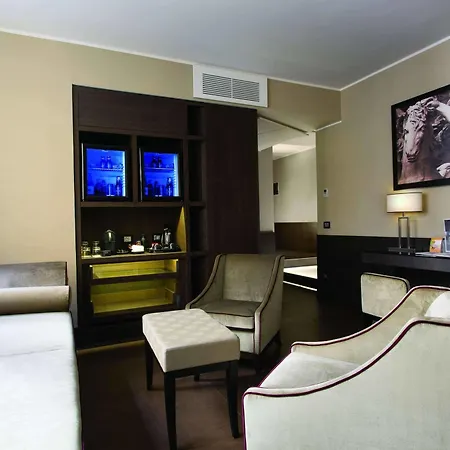 Life Hotel 4*