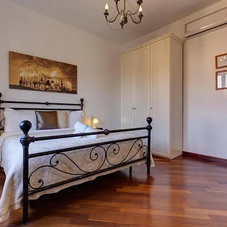 Little Rhome Couette-café 2*