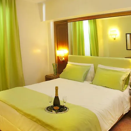 Max Otel 3*