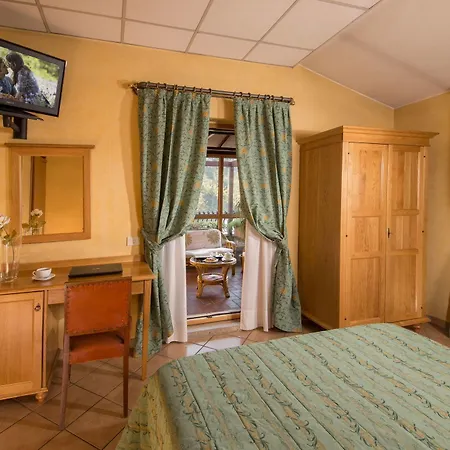 Fidene Hotel *