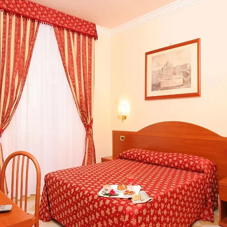 Hotel Chicago 2*