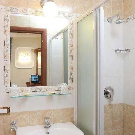 Chicago 2* Rome