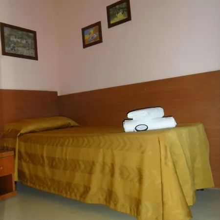 Everest Hotel