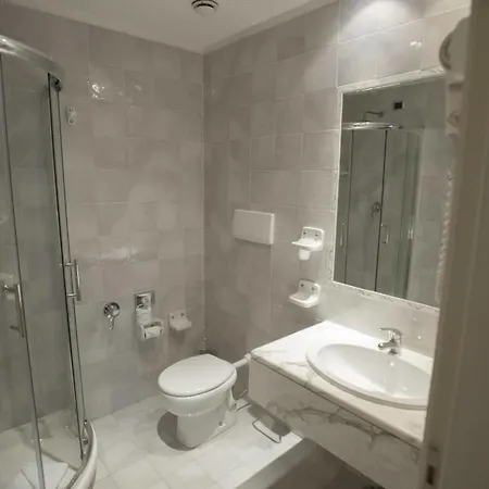 Hotel Torlonia Rome