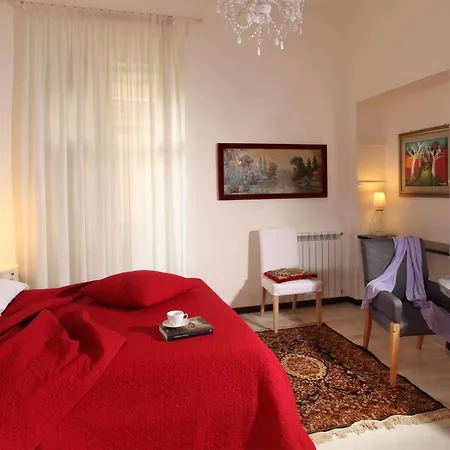 House 2* Roma