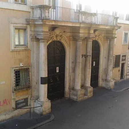Domus Del Corso Spagna Guest house *