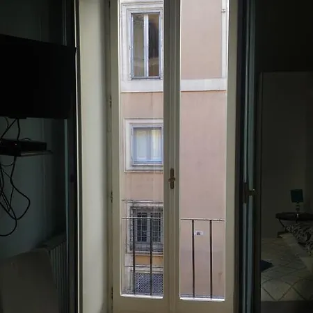 Domus Del Corso Spagna Guest house Rome