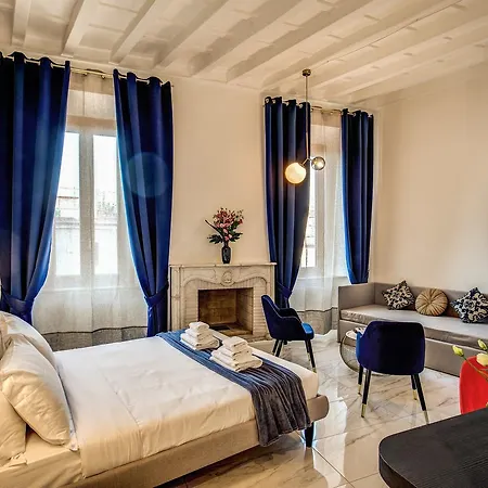 Little Queen Pantheon Guest house 4*
