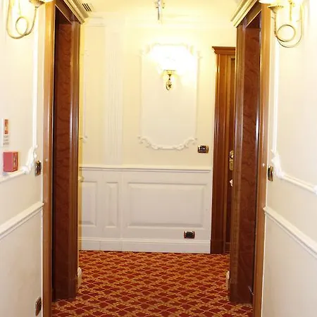Pinciana Hotel 4*