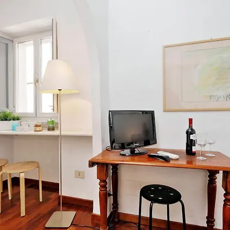 Coronari Apartment Rome