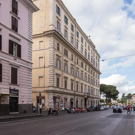 Caesar House Residenze Romane Oda ve Kahvaltı
