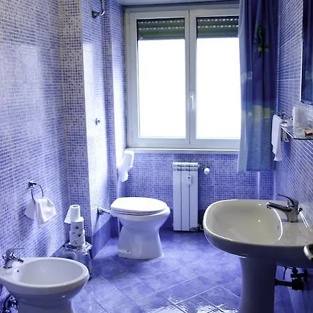 Rona Hotel