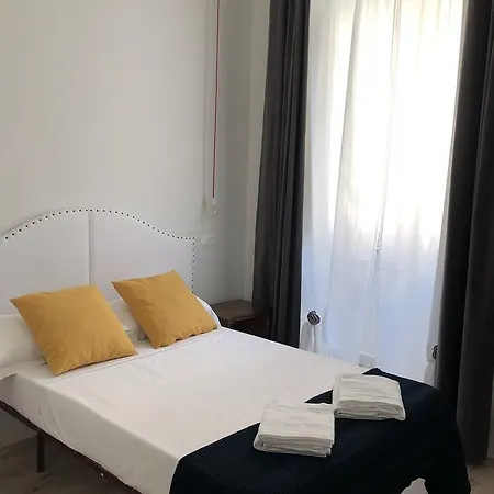 Cathrine Hotel 2*