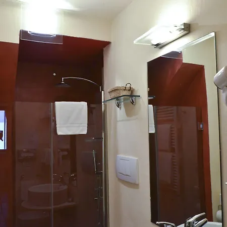 Alojamento de Acomodação e Pequeno-almoço Residenza Torre Colonna