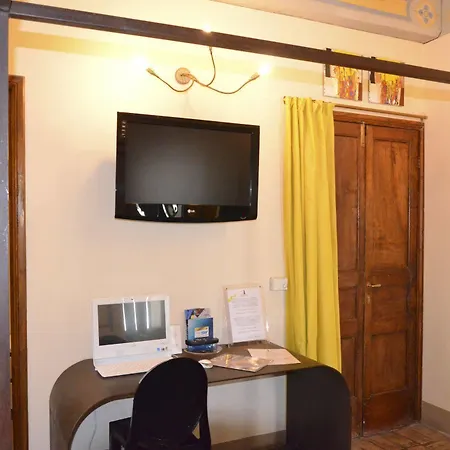 Residenza Torre Colonna 4* Roma